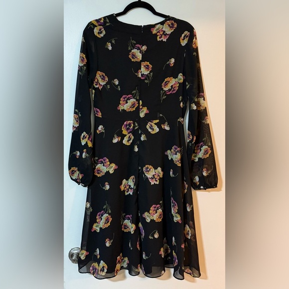Forever 21 Black Dress with Floral Design - Picture 5 of 6